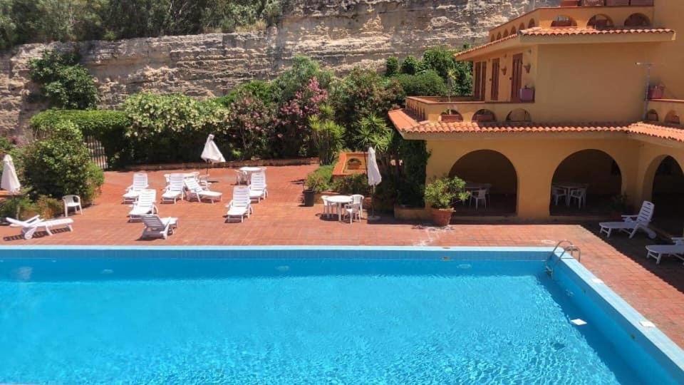 Casa Mare Costa Saracena - Castelluccio Lejlighed Agnone Bagni Eksteriør billede